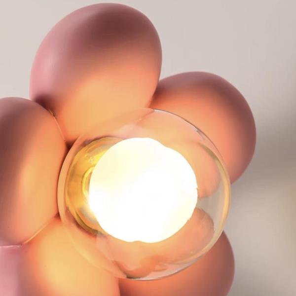 Luxury LED USB Flower Bedside Table Lamp