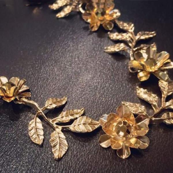 Gold Flower Leaf Elastic Head Chain