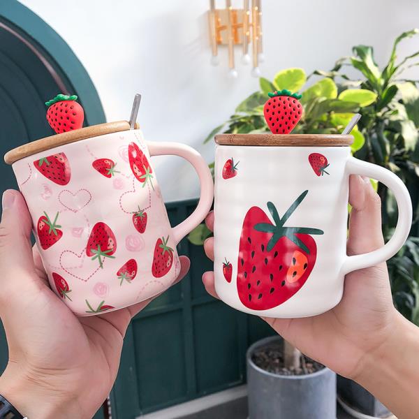 Strawberry Peach Ceramic Mug With Wooden Lid