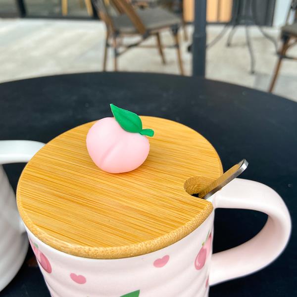 Strawberry Peach Ceramic Mug With Wooden Lid