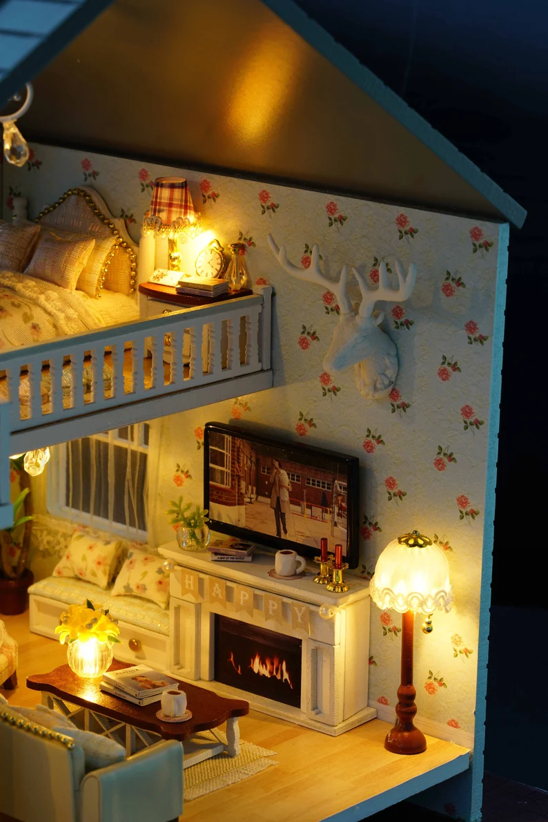 Cute Room DIY Queenstown Suburban Music Miniature Dollhouse