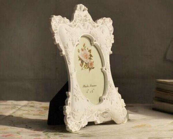 6 Inch Retro Vintage Off White Flower Resin Photo Frame