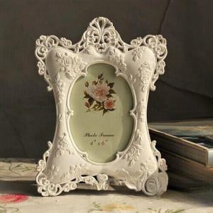 6 Inch Retro Vintage Off White Flower Resin Photo Frame