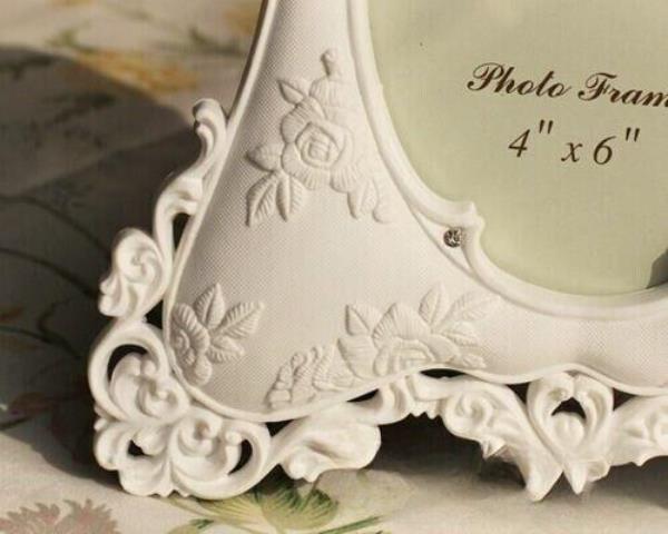 6 Inch Retro Vintage Off White Flower Resin Photo Frame