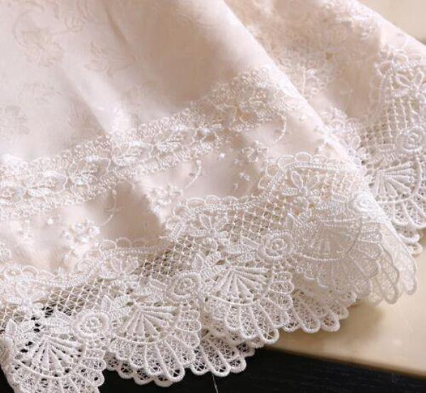 110 x 110 CM European Satin Flower Off White Lace Tablecloth