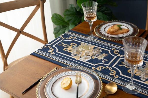 180 CM Luxury Flower Tassel Dining Table Runner