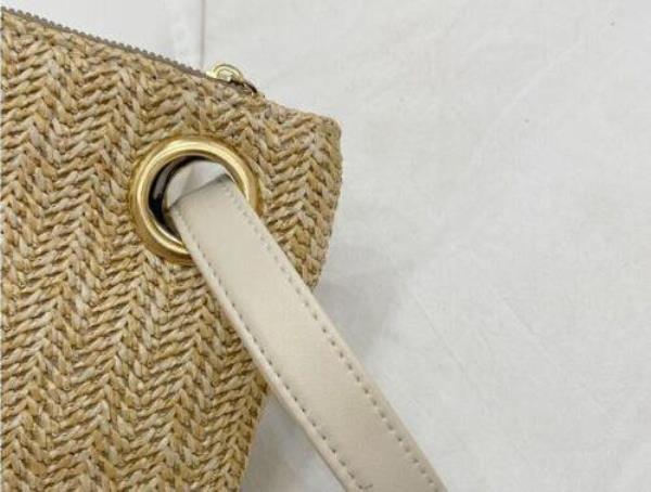 Daisy Flower Woven Straw Envelop Clutch Evening Bag