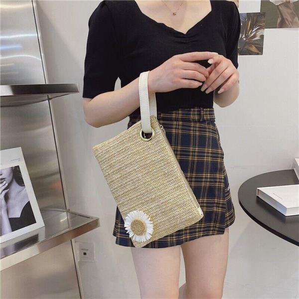 Daisy Flower Woven Straw Envelop Clutch Evening Bag