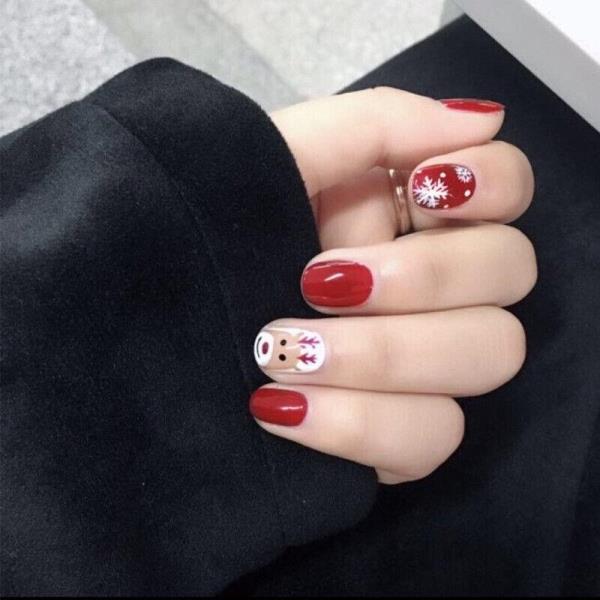 24 Christmas Red Reusable Fake Press Nails