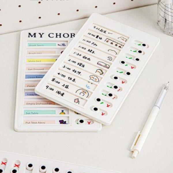 DIY Plastic Schedule Chore Todo List