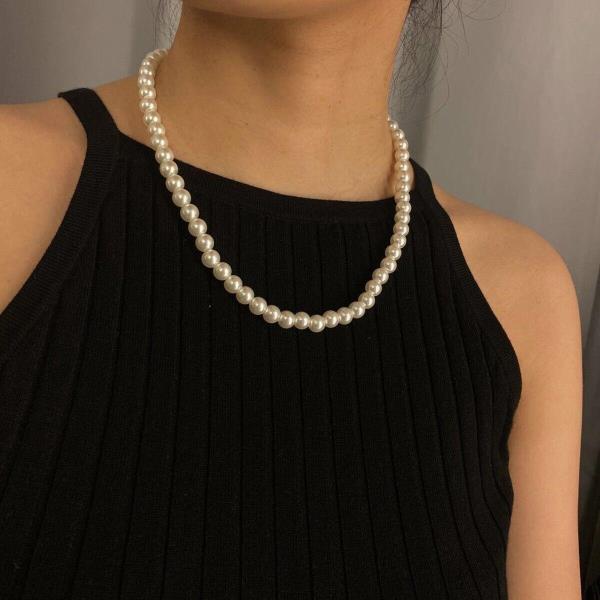 Retro Vintage Simple Round White Faux Pearl Necklace