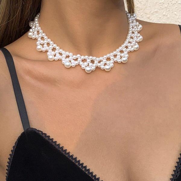 Retro Vintage Hollow Flower Knit White Faux Pearl Choker