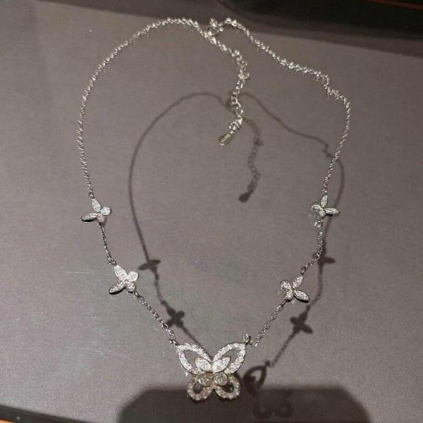 Luxury 18K Platinum Plated Butterfly Glitter Clavicle Necklace