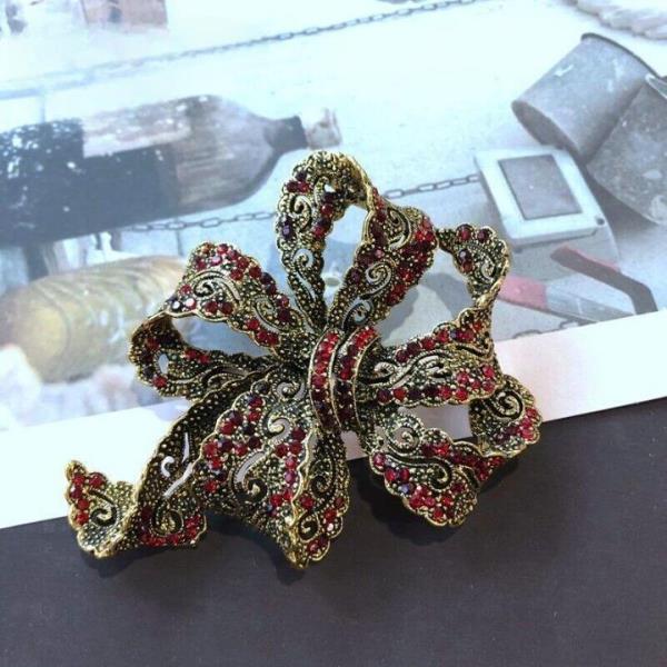 Luxury Baroque Retro Vintage Colour Crystal Pearl Brooch