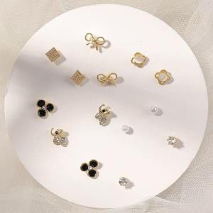 7 Pairs Imitation Pearl Crystal Flower Studs Set