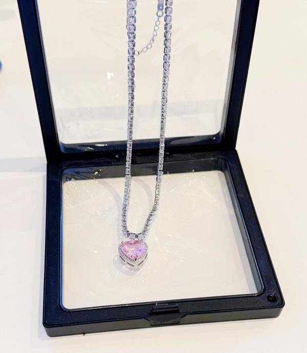 Luxury 18K Platinum Plated Pink Heart Love Necklace