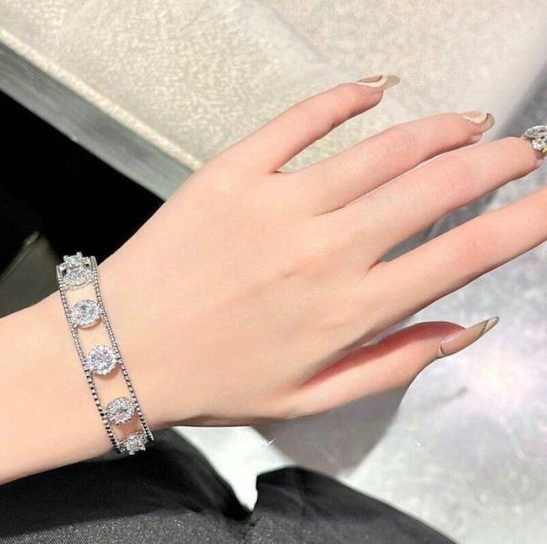 18K Platinum Plated Zircon Chain Flower Bracelet