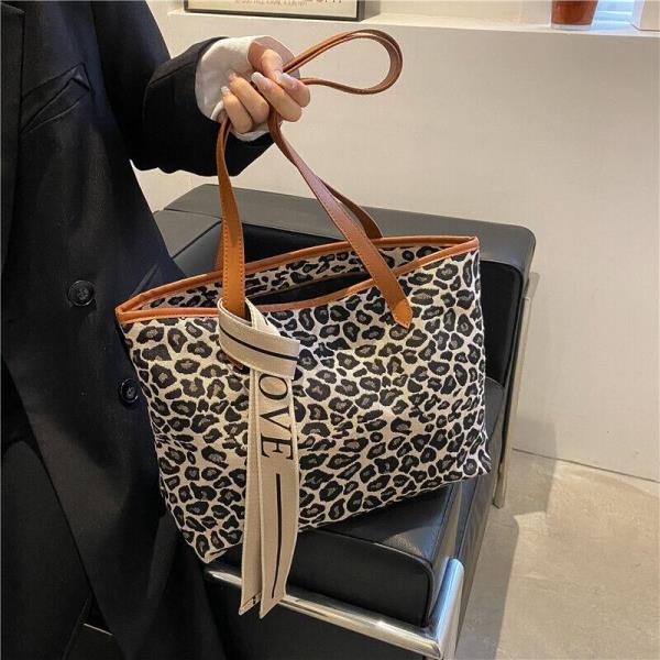 Leopard Plaid Cloth Zip Tote Bag