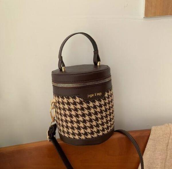 Vintage Faux Leather Grid Crossbody Handbag 