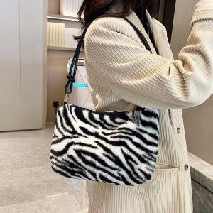 Japanese Style Knot Wrist Handbag