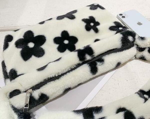 Fluffy White Flower Shoulder Bag