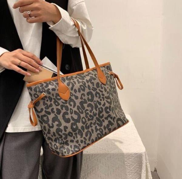 Casual Leopard Print Large Bag