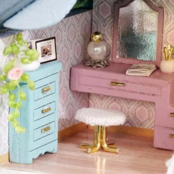 Molan House DIY Creative Handmade Miniature Dollhouse