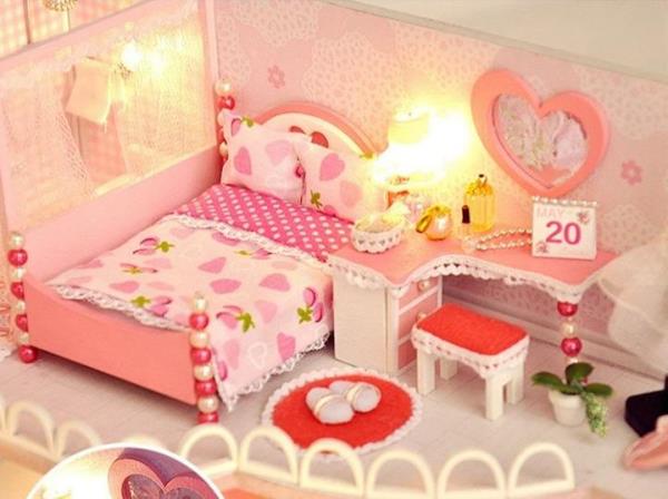 DIY Pink Princess Casa Handcraft Miniature Dollhouse