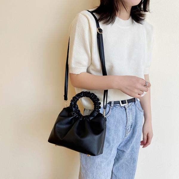 Ring Cloud Crossbody Bag