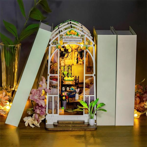 DIY Garden House LED Wooden Miniature Dollhouse Bookend