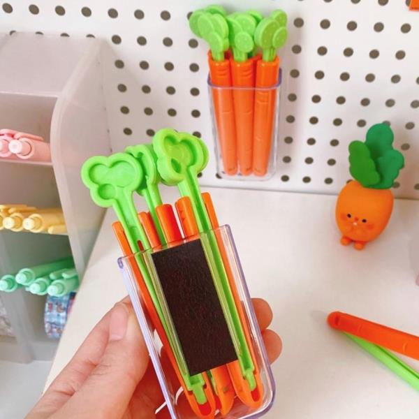 5 Carrot Seal Clips With Magnet Case