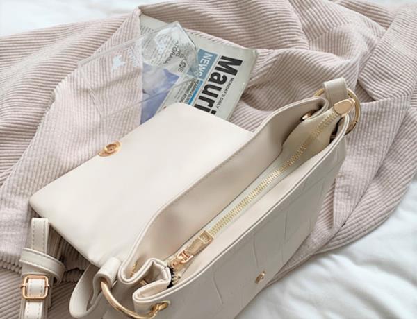 Flap Zip Shoulder Bag