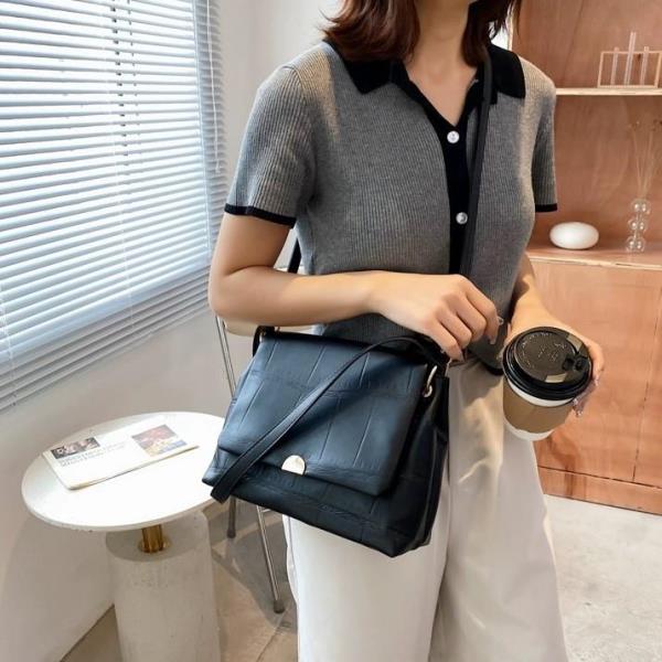 Flap Zip Shoulder Bag