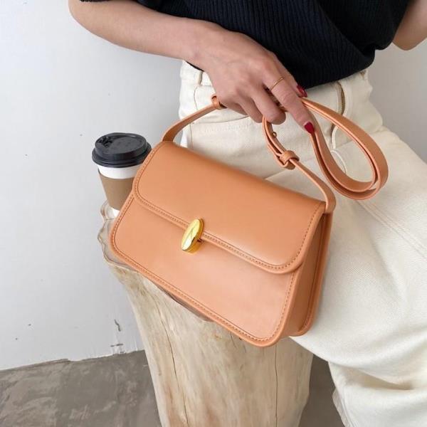 Flap Baguette Flap Shoulder Bag