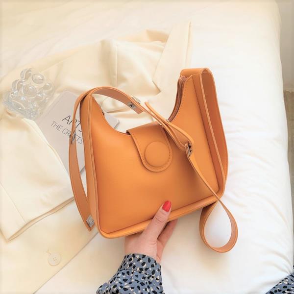 Square Clip Zip Crossbody Bag