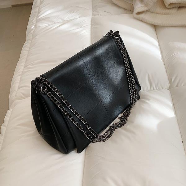 Large Flap Chain Shoulder Bag