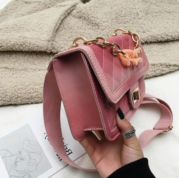 Pink Gradual Colour Chain Shoulder Bag