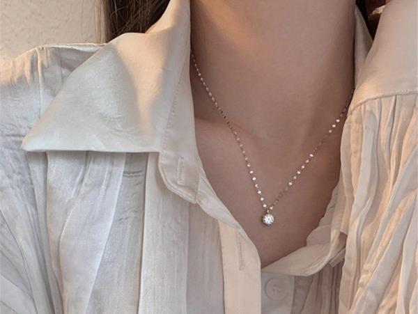 Single Crystal Choker Pendant Necklace