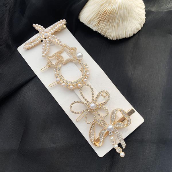 5 White Pearl Bow Hair Pins