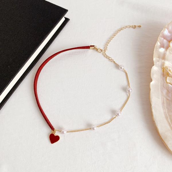 Love Heart Pearl Leather Choker