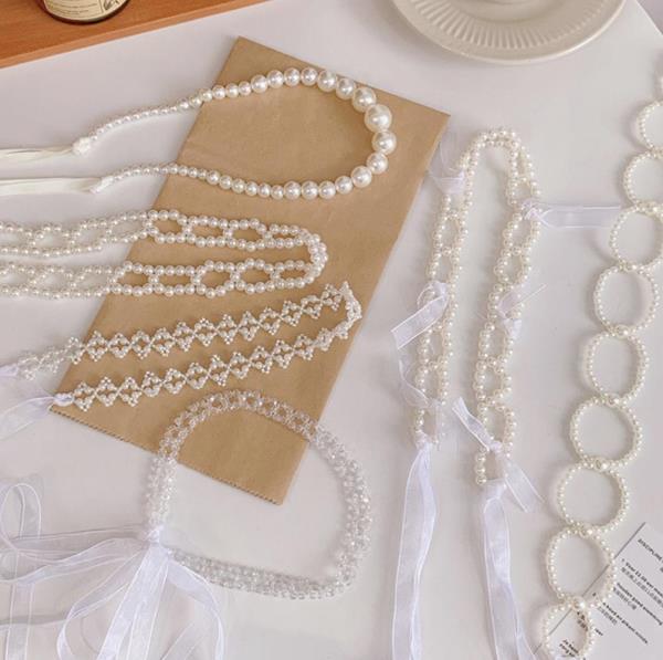 Retro White Lace Pearl Necklace