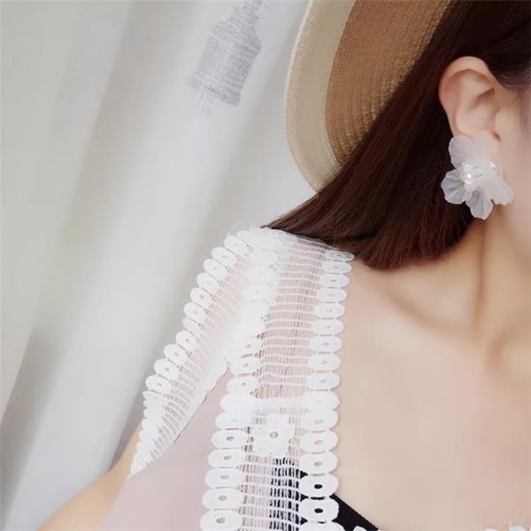 White Luxury Crystal Flower Petal Studs