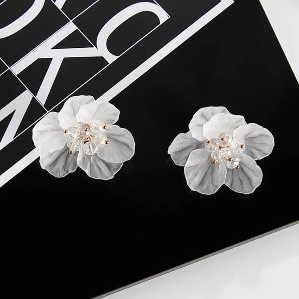 White Luxury Crystal Flower Petal Studs