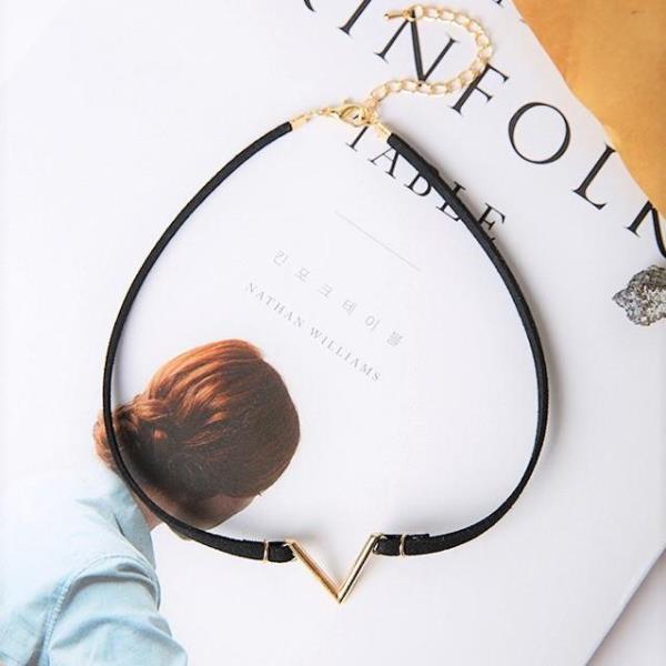 Simple V Shape Black Leather Choker