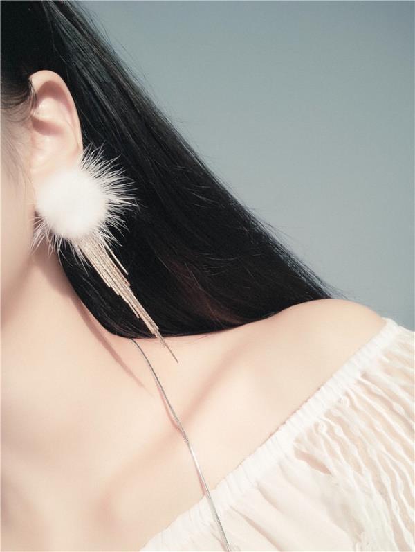 Luxury White Mink Fur Gold Metal Tassel Earrings