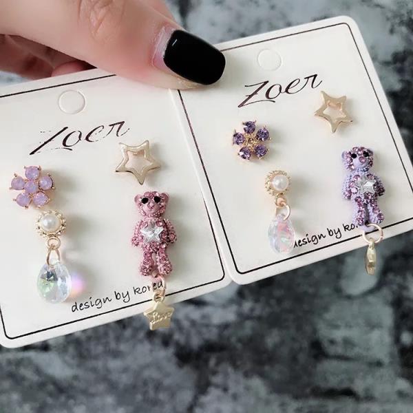 2 Pairs Crystal Cartoon Bear Studs Earrings