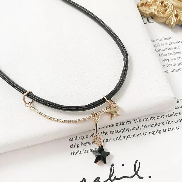 Black Leather Star Pendant Choker