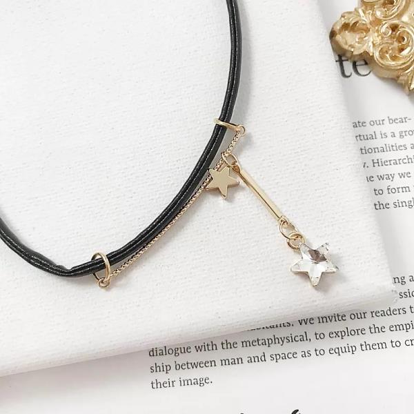 Black Leather Star Pendant Choker