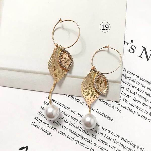 Elegant Gold Metal Tassel Long Drop Earrings