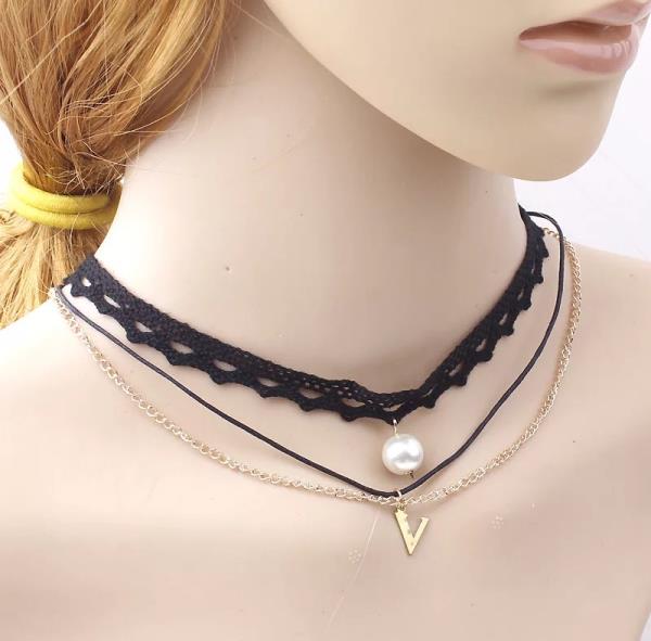 Black Multilayer Lace Pearl Pendant Choker